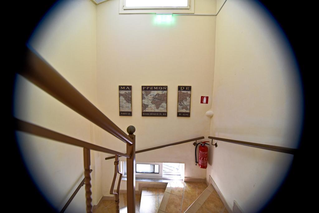 Tsertos Apartments Kamena Vourla Bagian luar foto